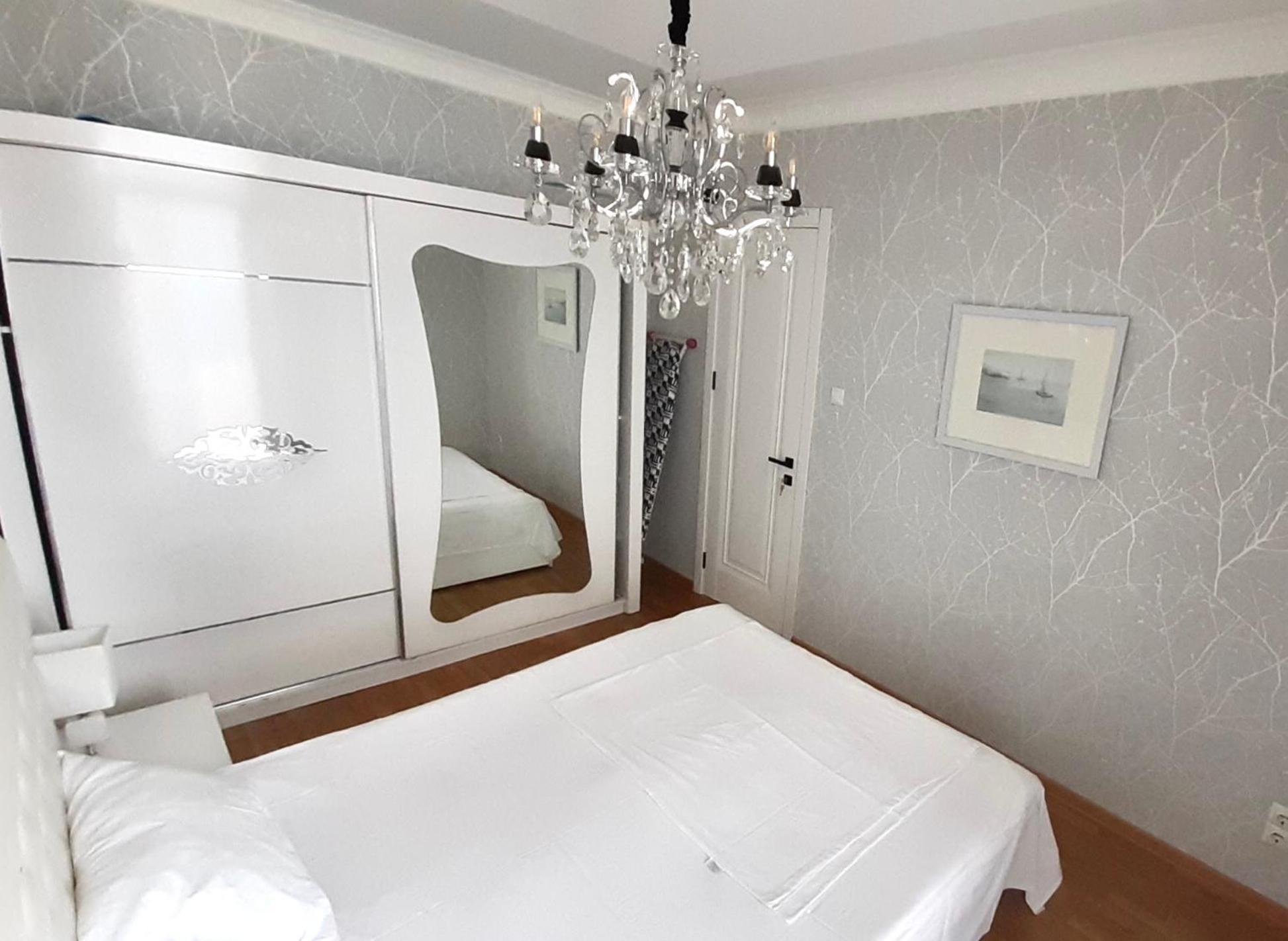 Tina'S Apartments With Panoramic Sea View Batumi Rum bild